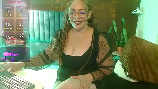 Snapshot of Sweet-Mommy-Milf chatting on 04-18-26, 08:20 Sweet-Mommy-Milf online show from 04-18-26, 08:20