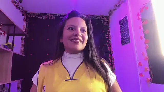 Snapshot of LilaVelvet chatting on 04-28-26, 08:46 LilaVelvet online show from 04-28-26, 08:46