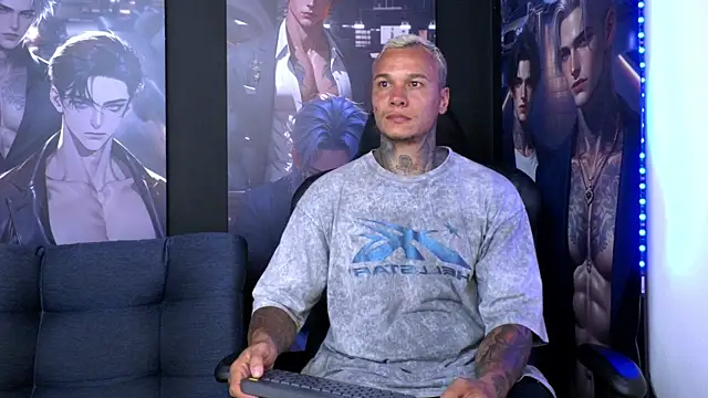 Snapshot of damian_becker chatting on 07-08-26, 11:27 damian becker online show from 07-08-26, 11:27