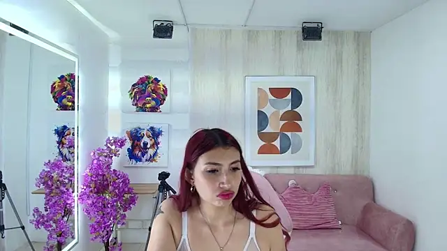 Snapshot of Sofi_monroeee chatting on 05-04-26, 06:33 Sofi monroeee online show from 05-04-26, 06:33