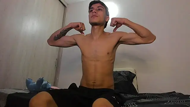 Snapshot of Axel_DavisS chatting on 04-28-26, 12:31 Axel DavisS online show from 04-28-26, 12:31