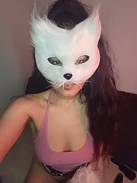 Snapshot of lilianroses chatting on 05-16-26, 08:19 lilianroses online show from 05-16-26, 08:19