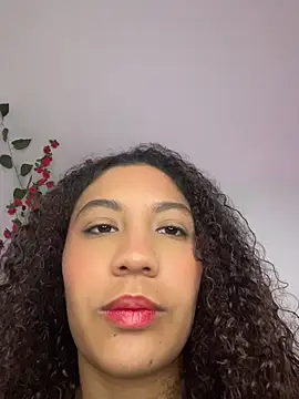 Snapshot of Daphnne_Curly chatting on 06-05-26, 04:17 Daphnne Curly online show from 06-05-26, 04:17