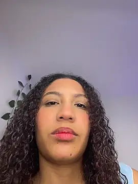 Snapshot of Daphnne_Curly chatting on 07-12-26, 08:31 Daphnne Curly online show from 07-12-26, 08:31