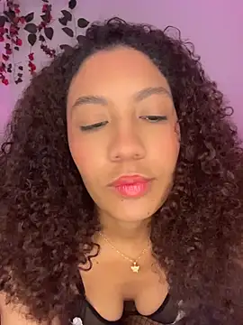 Snapshot of Daphnne_Curly chatting on 06-06-26, 04:39 Daphnne Curly online show from 06-06-26, 04:39