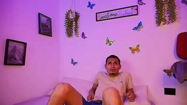 Snapshot of passion_senxual chatting on 05-09-26, 11:19 passion senxual online show from 05-09-26, 11:19
