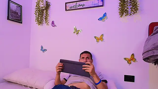 Snapshot of passion_senxual chatting on 05-08-26, 08:45 passion senxual online show from 05-08-26, 08:45