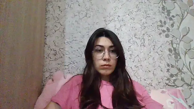 AliceDiamond5432 online show from 05-01-26, 07:19