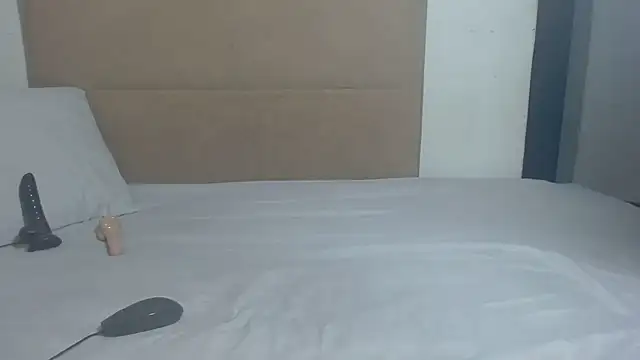 XxThunderThighs86 online show from 07-07-26, 07:17