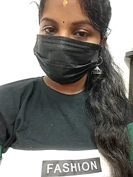 Snapshot of Tamil_Hot_Dharsha chatting on 06-19-26, 05:30 Tamil Hot Dharsha online show from 06-19-26, 05:30