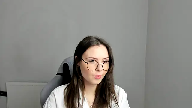 Regina cute  online show from 04-20-26, 06:38