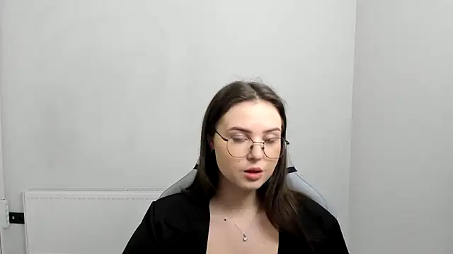 Regina cute  online show from 04-19-26, 07:09