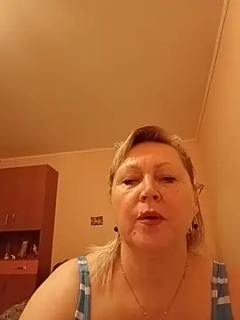 I amVeronicle online show from 06-21-26, 02:45