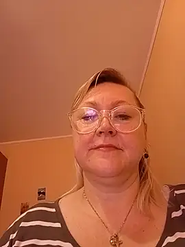 I amVeronicle online show from 07-18-26, 01:30