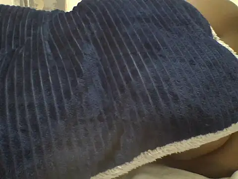 prettylil20 online show from 06-25-26, 04:43