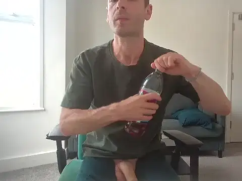 frenchbdmaninlondon online show from 07-10-26, 11:43