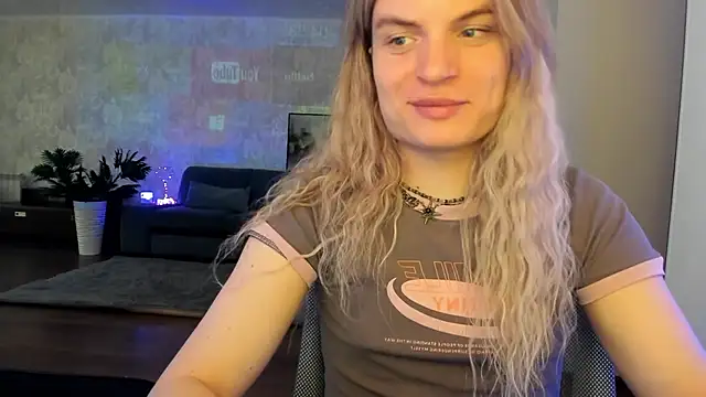milliKira006 online show from 05-24-26, 01:11