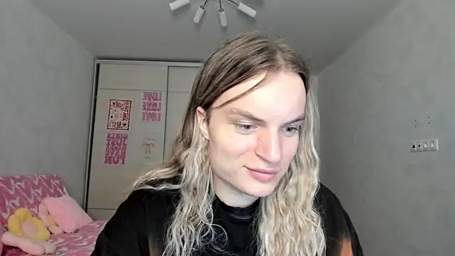 milliKira006 online show from 05-26-26, 07:56