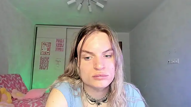 milliKira006 online show from 05-27-26, 01:57