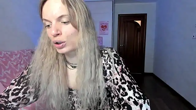 milliKira006 online show from 05-11-26, 02:45