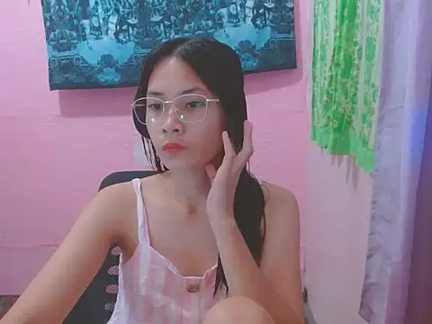 Sweetsexylady19 online show from 05-27-26, 12:45