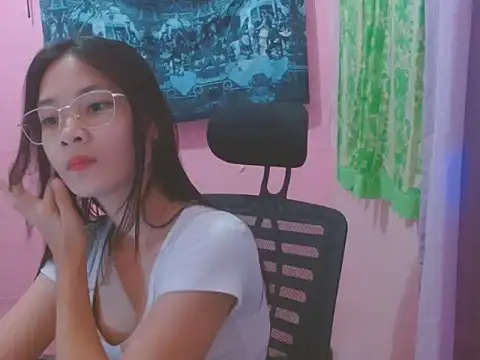Sweetsexylady19 online show from 06-06-26, 05:01