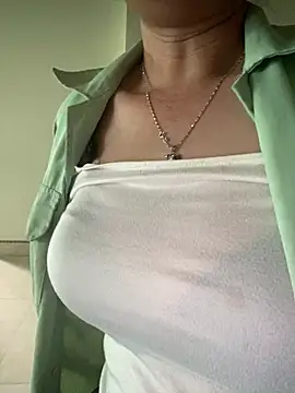 Snapshot of _Sara_pusy chatting on 04-30-26, 06:20 Sara pusy online show from 04-30-26, 06:20