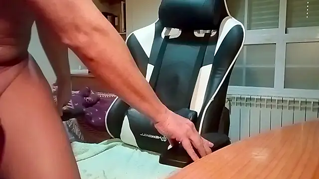 Snapshot of wankdick chatting on 02-16-26, 04:38 wankdick online show from 02-16-26, 04:38