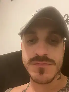 john carioca18 online show from 04-18-26, 04:31