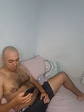 Snapshot of Angel_Iron69 chatting on 05-03-26, 04:17 Angel Iron69 online show from 05-03-26, 04:17