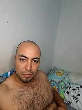 Snapshot of Angel_Iron69 chatting on 05-09-26, 04:38 Angel Iron69 online show from 05-09-26, 04:38