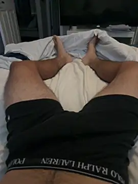 Snapshot of John_strokz chatting on 06-04-26, 01:21 John strokz online show from 06-04-26, 01:21