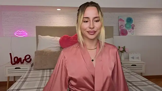 Bella crazyy online show from 04-26-26, 07:44