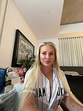 Karen Luxe online show from 05-08-26, 06:01