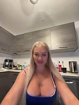 Karen Luxe online show from 05-30-26, 03:24