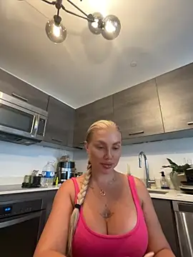Karen Luxe online show from 05-20-26, 07:55