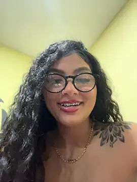 Snapshot of brizzmotion chatting on 05-30-26, 11:32 brizzmotion online show from 05-30-26, 11:32