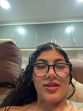 Snapshot of brizzmotion chatting on 05-10-26, 07:49 brizzmotion online show from 05-10-26, 07:49