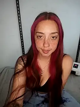 Snapshot of sadashi_moon_ofice chatting on 05-01-26, 01:43 sadashi moon ofice online show from 05-01-26, 01:43