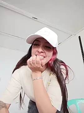 Snapshot of sadashi_moon_ofice chatting on 05-19-26, 06:15 sadashi moon ofice online show from 05-19-26, 06:15
