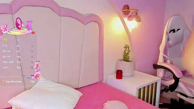 Snapshot of alexa_cutte_ chatting on 06-27-26, 12:22 alexa cutte online show from 06-27-26, 12:22