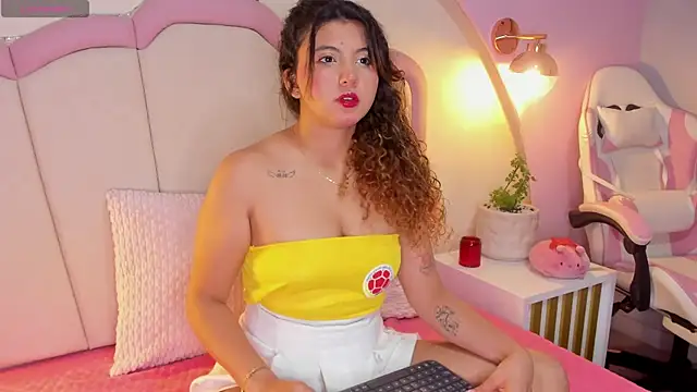 Snapshot of alexa_cutte_ chatting on 07-03-26, 10:44 alexa cutte online show from 07-03-26, 10:44