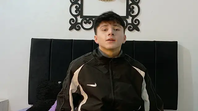 LunayDream online show from 07-17-26, 11:51