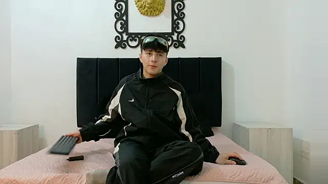LunayDream online show from 05-29-26, 11:38