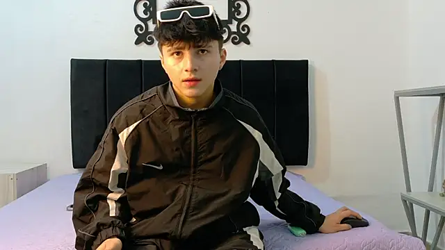 LunayDream online show from 06-25-26, 11:59
