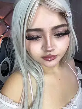 lya nekko  online show from 06-17-26, 04:12