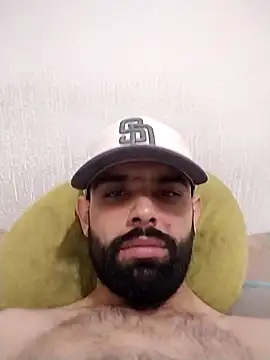 Snapshot of Barbas44420 chatting on 06-14-26, 04:46 Barbas44420 online show from 06-14-26, 04:46