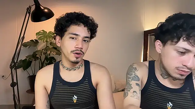 Snapshot of Noah_and_Steven chatting on 05-23-26, 02:38 Noah and Steven online show from 05-23-26, 02:38