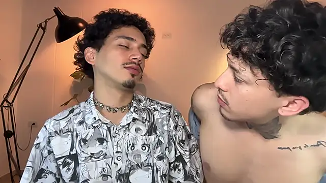 Snapshot of Noah_and_Steven chatting on 05-19-26, 03:41 Noah and Steven online show from 05-19-26, 03:41