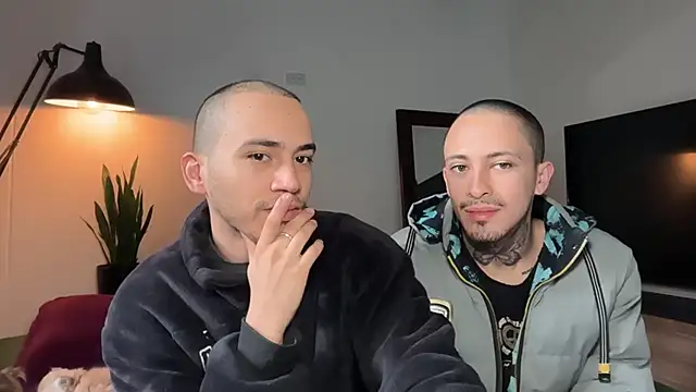 Snapshot of Noah_and_Steven chatting on 08-02-26, 11:52 Noah and Steven online show from 08-02-26, 11:52